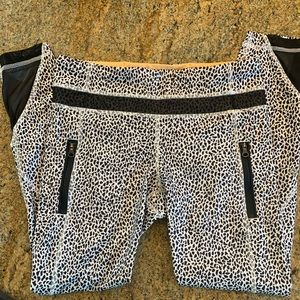 Lululemon (aligns?) Leggings